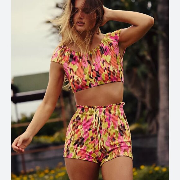 new FREE PEOPLE ruched darcy smocked swimsuit shorts bikini SET M TOP S BOTTOM - Picture 3 of 3